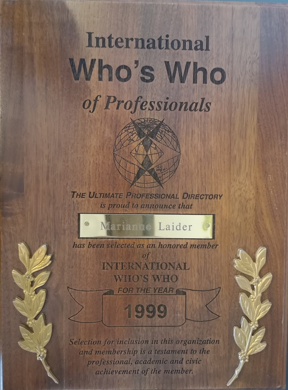 who's who of professionals 1999